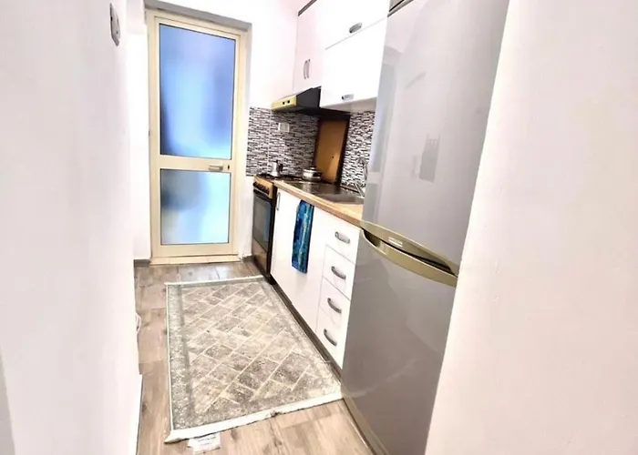 アパート 21 Dhjetori *