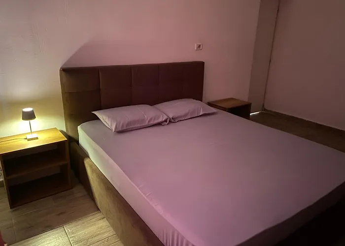 Lägenhet 21 Dhjetori Tirana